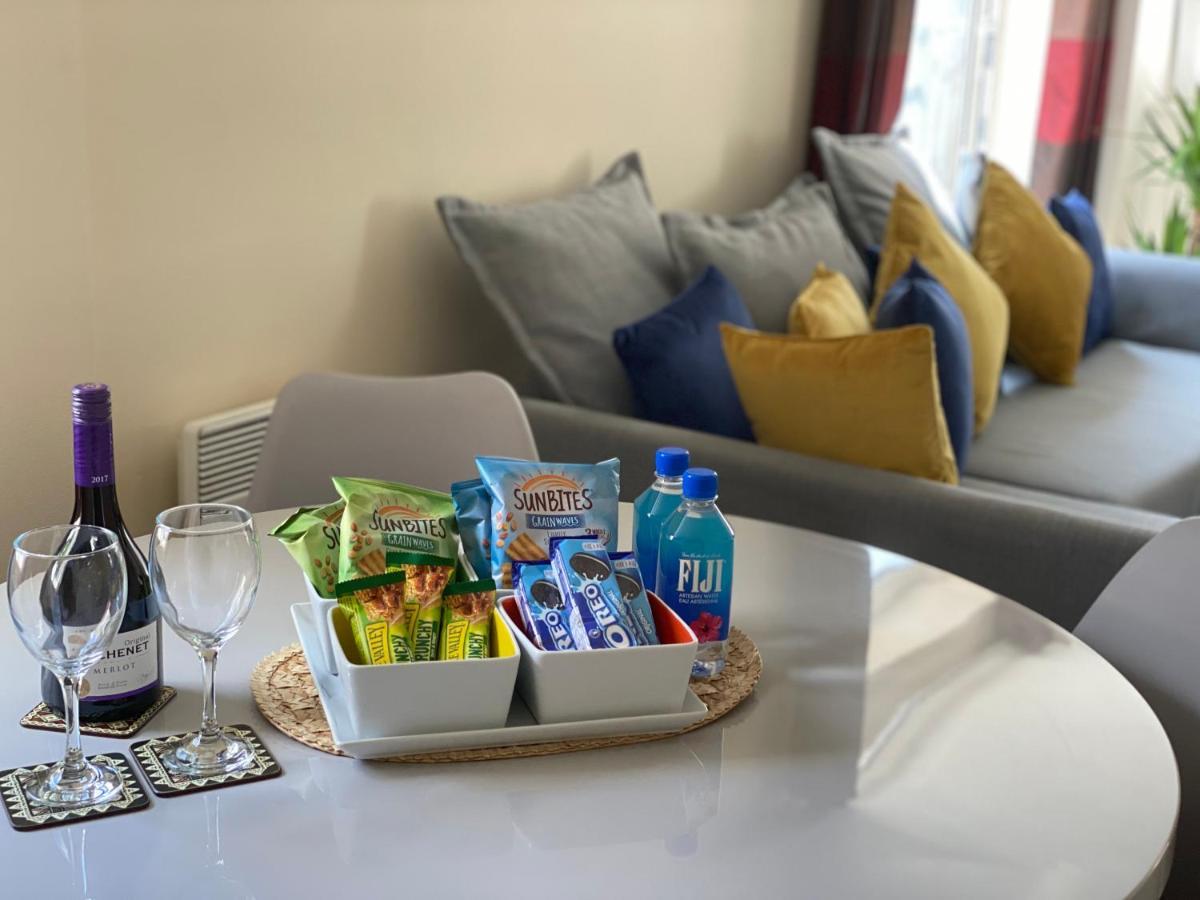 Stylish Two Bed City Apartment With Secure Parking 사우샘프턴 외부 사진