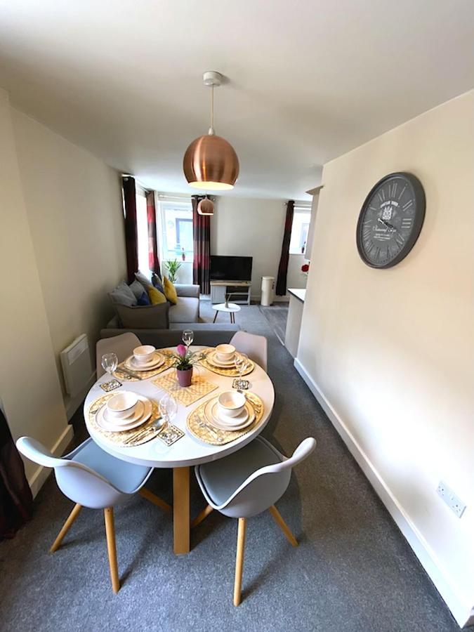 Stylish Two Bed City Apartment With Secure Parking 사우샘프턴 외부 사진