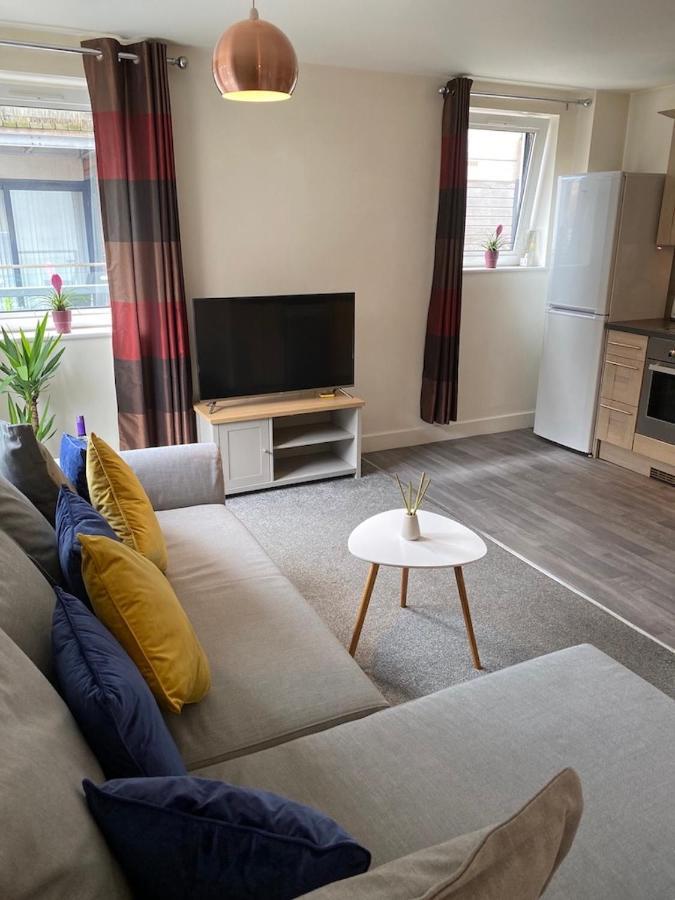 Stylish Two Bed City Apartment With Secure Parking 사우샘프턴 외부 사진