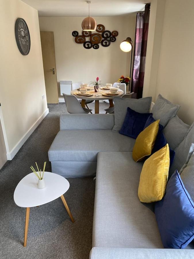 Stylish Two Bed City Apartment With Secure Parking 사우샘프턴 외부 사진