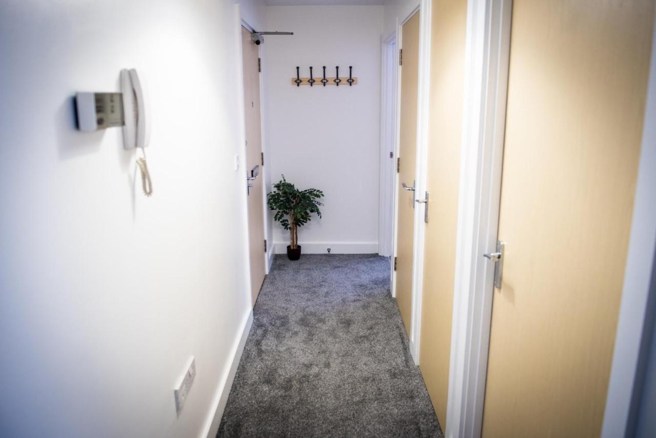 Stylish Two Bed City Apartment With Secure Parking 사우샘프턴 외부 사진