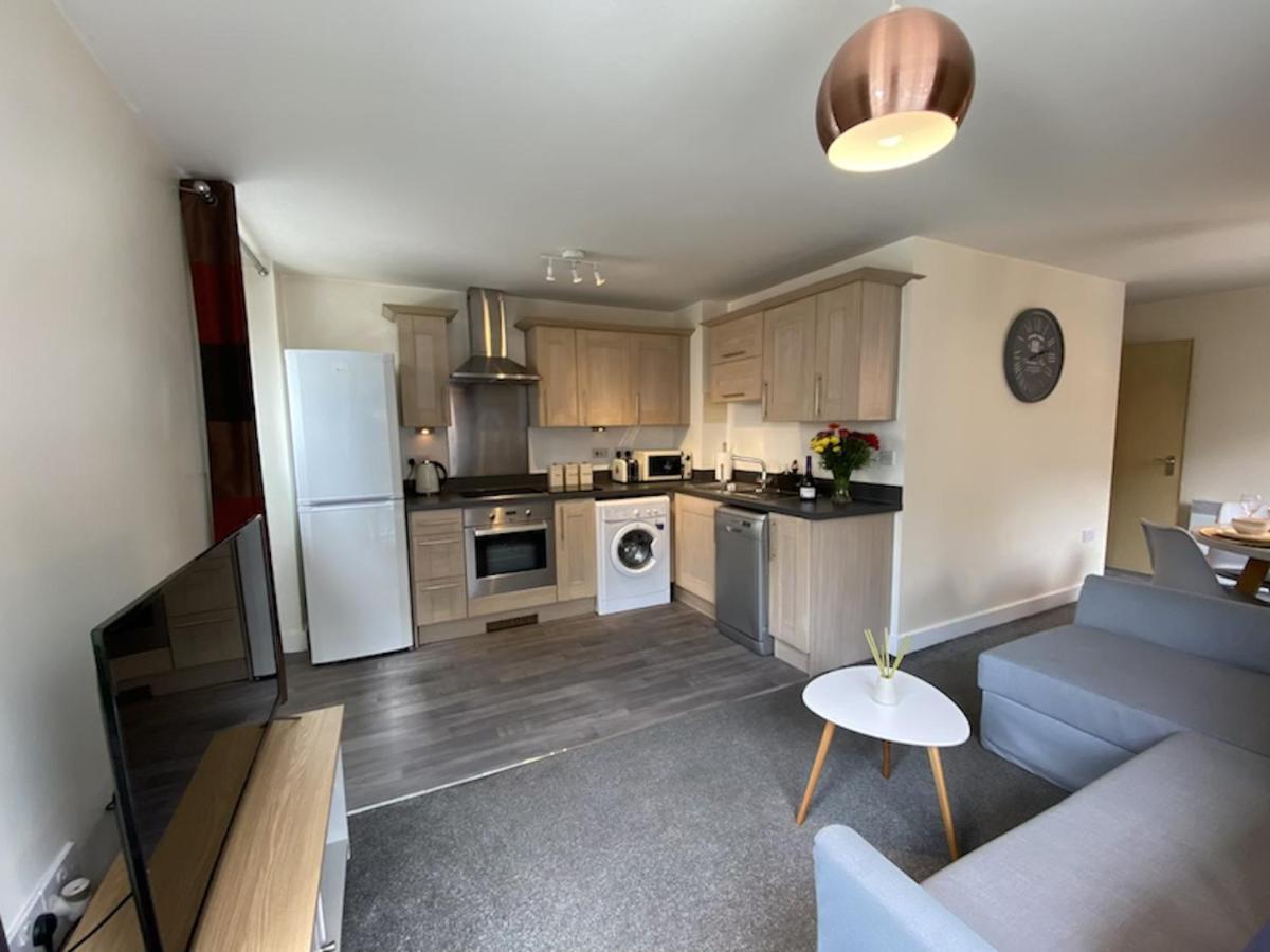 Stylish Two Bed City Apartment With Secure Parking 사우샘프턴 외부 사진
